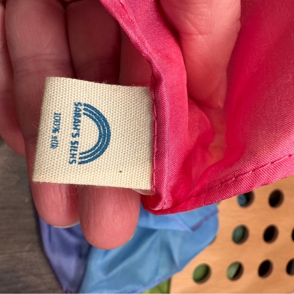 NWOT Sarah’s Silks Wooden Scarf Fine Motor Pulling Toy with Rainbow Scarf Kids - Picture 6 of 6